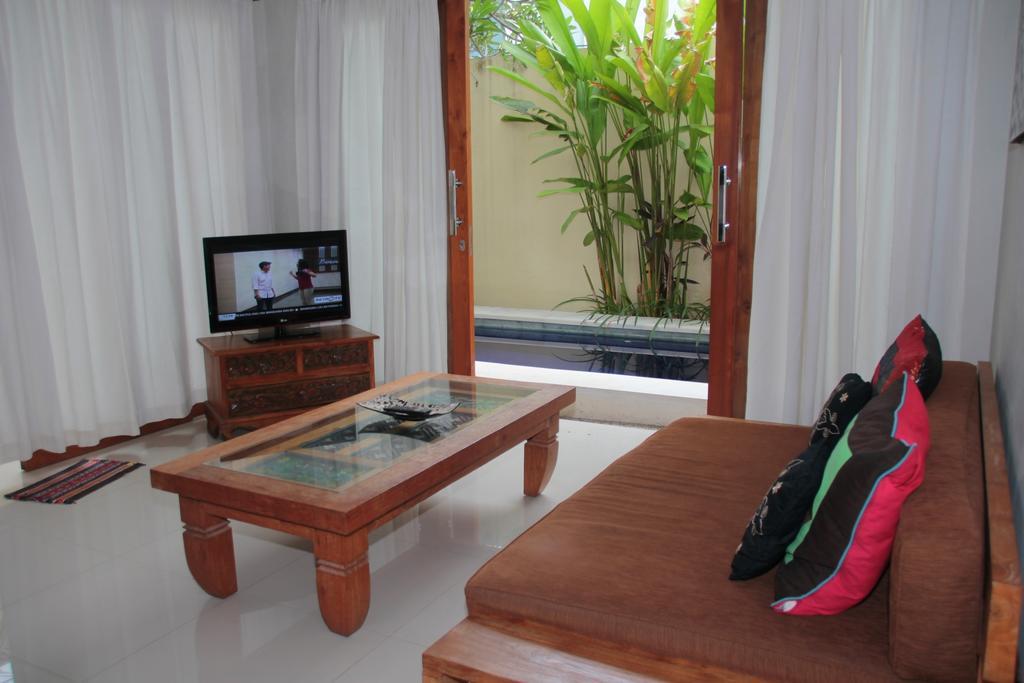 Villa Anyelir Seminyak Quarto foto